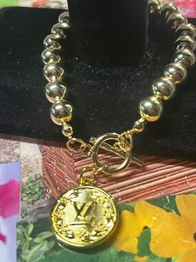 Gold Beaded Charm Bracelet with LV-Style Pendant(stamped)